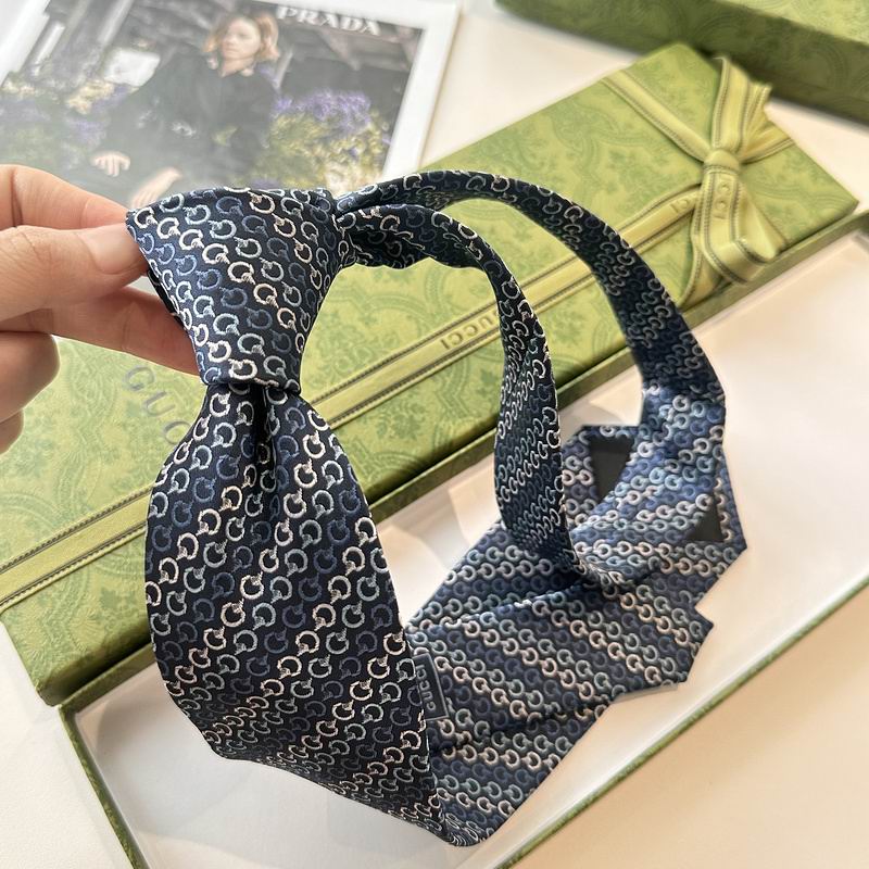 GRAVATA GUCCI  GG HORSEBIT SILK JACQUARD TIE