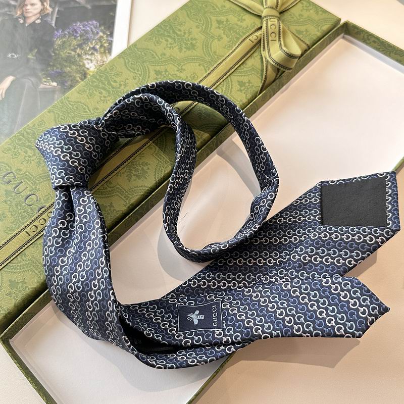 GRAVATA GUCCI  GG HORSEBIT SILK JACQUARD TIE