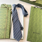 GRAVATA GUCCI  GG HORSEBIT SILK JACQUARD TIE