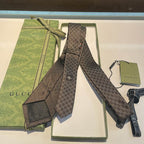 GRAVATA GUCCI DE SEDA COM ESTAMPA DOUBLE G