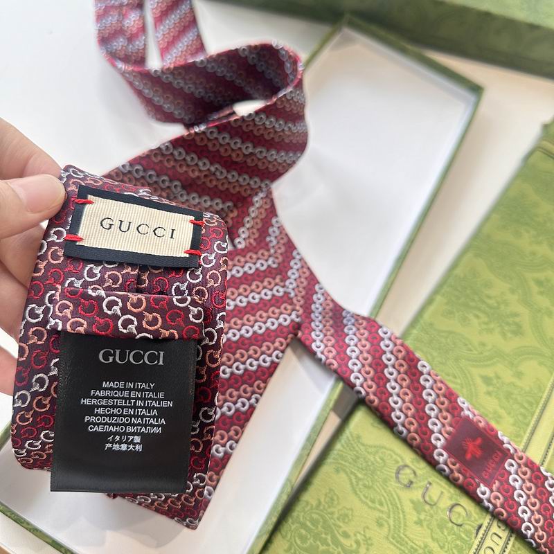 GRAVATA GUCCI  GG HORSEBIT SILK JACQUARD TIE
