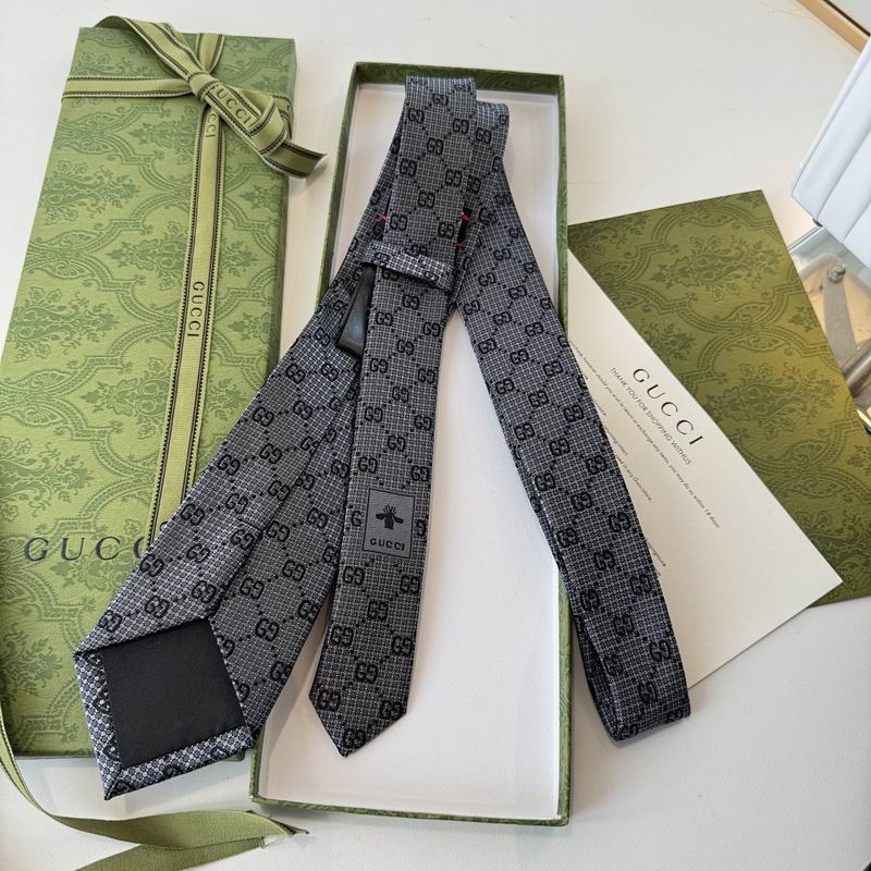 GRAVATA GUCCI DE SEDA COM MONOGRAMA GG