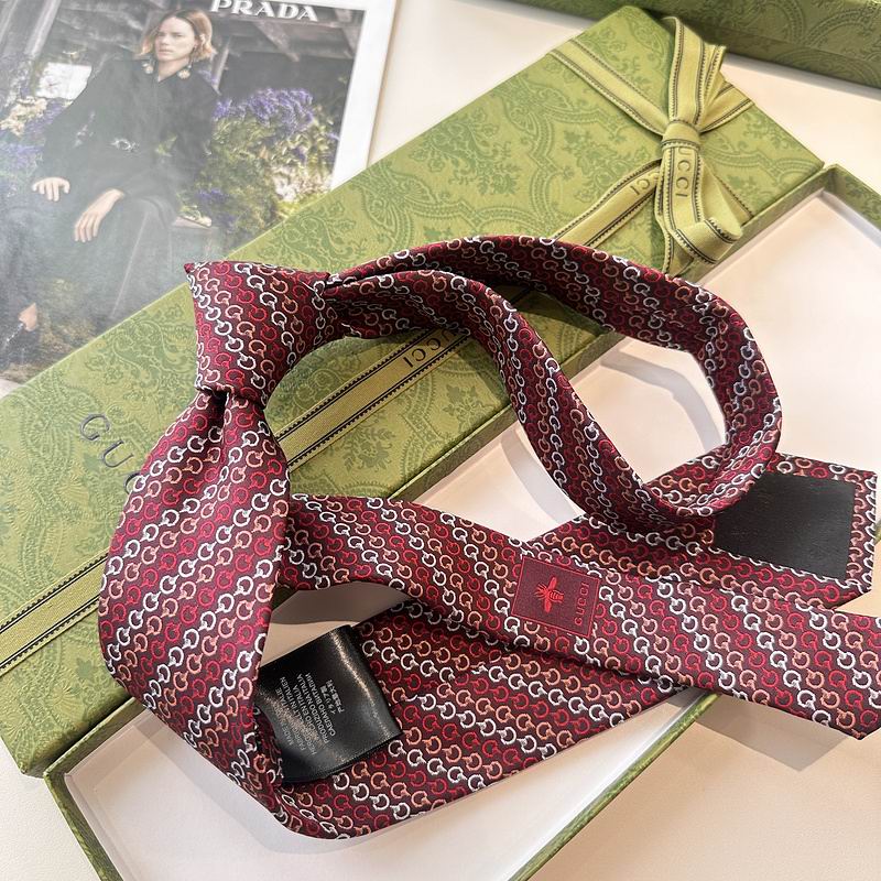 GRAVATA GUCCI  GG HORSEBIT SILK JACQUARD TIE
