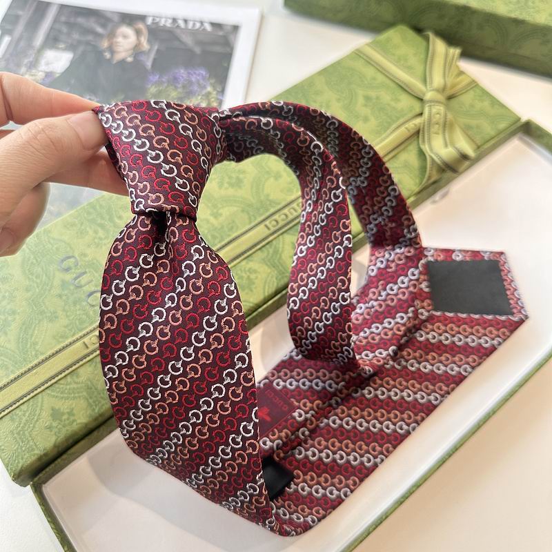 GRAVATA GUCCI  GG HORSEBIT SILK JACQUARD TIE