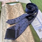 GRAVATA GUCCI DE SEDA JACQUART COM ESTAMPA DE ABELHAS GUCCI