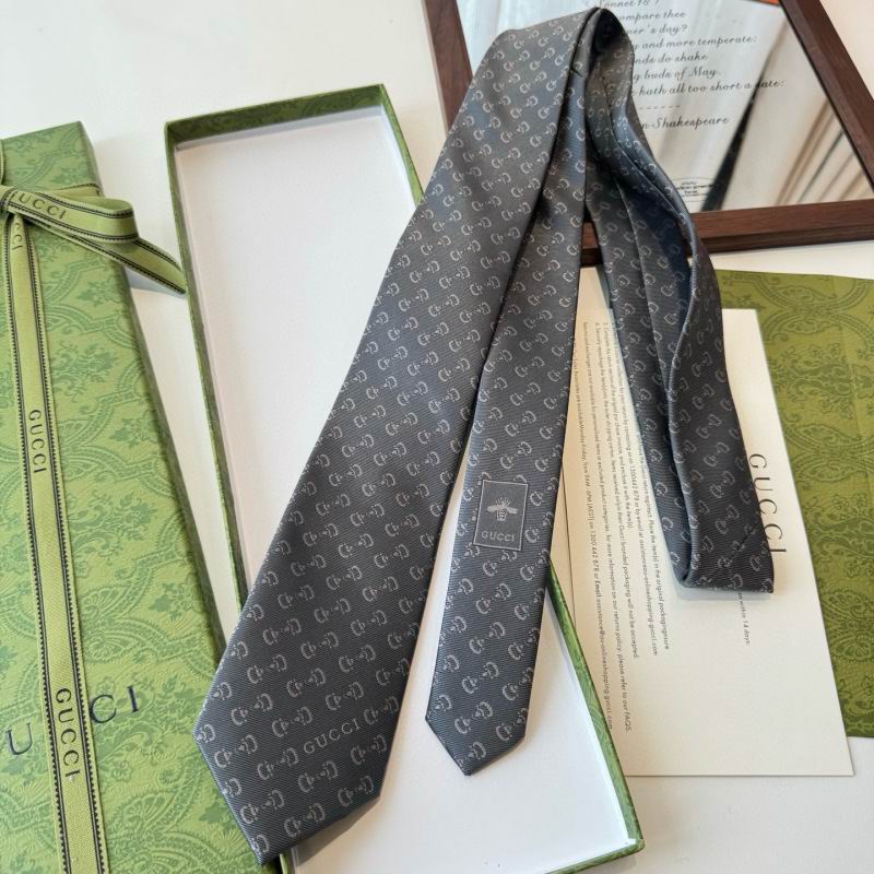GRAVATA GUCCI HORSEBIT DE JACQUARD DE SEDA