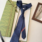 GRAVATA GUCCI  DE JACQUARD DE SEDA COM PADRÃO GG
