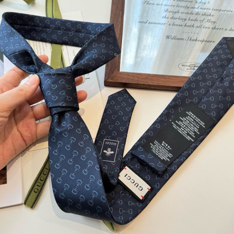 GRAVATA GUCCI HORSEBIT DE JACQUARD DE SEDA