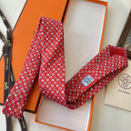 GRAVATAS HERMES  DE SEDA  OUT OF THE BOX  CAVALO, FERRADURA E ESTRIBO