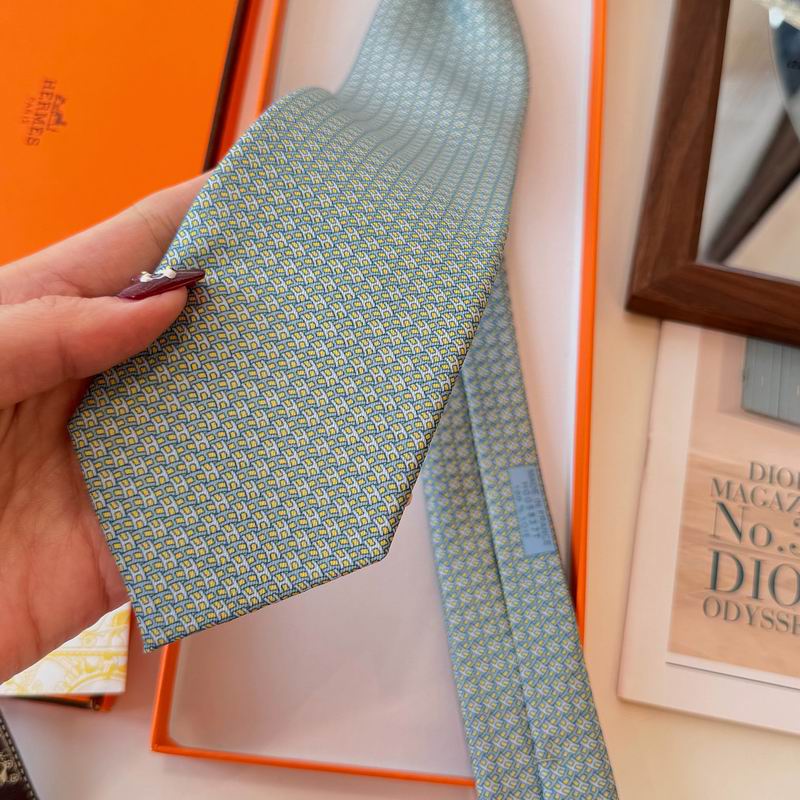 GRAVATAS HERMES  DE SEDA  H COLLECTION