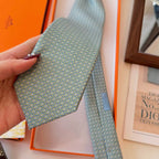 GRAVATAS HERMES  DE SEDA  H COLLECTION