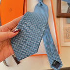 GRAVATAS HERMES  DE SEDA  H COLLECTION