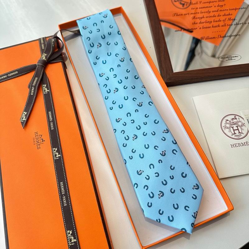 GRAVATAS HERMES  DE SEDA  OUT OF THE BOX   FERRADURA E CAVALO