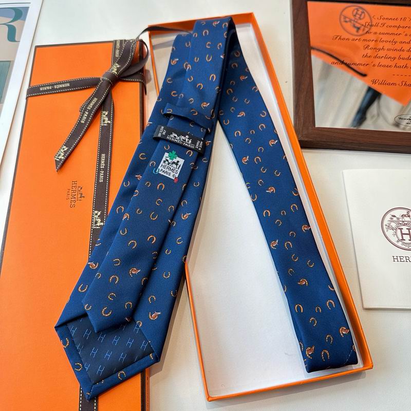 GRAVATAS HERMES  DE SEDA  OUT OF THE BOX   FERRADURA E CAVALO