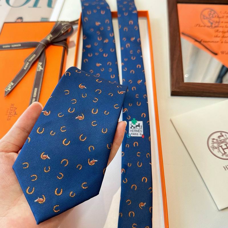 GRAVATAS HERMES  DE SEDA  OUT OF THE BOX   FERRADURA E CAVALO