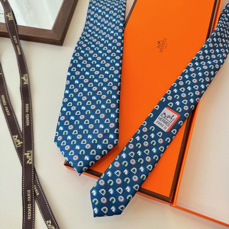 GRAVATAS HERMES  DE SEDA  OUT OF THE BOX  CAVALO, FERRADURA E ESTRIBO