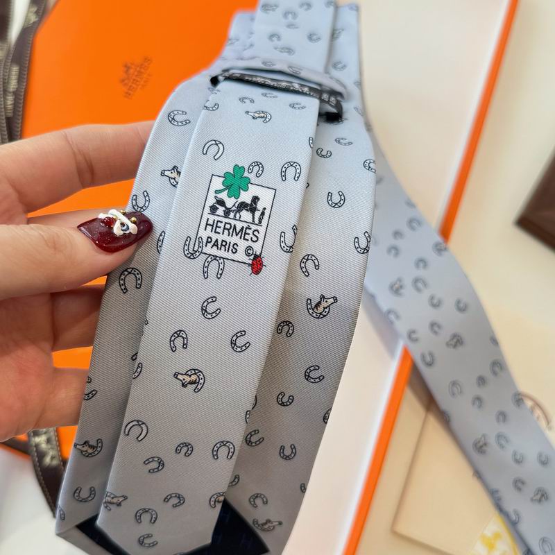 GRAVATAS HERMES  DE SEDA  OUT OF THE BOX   FERRADURA E CAVALO