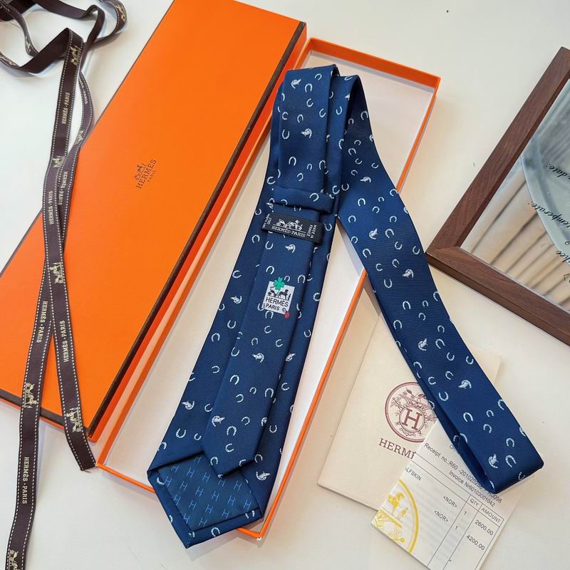 GRAVATAS HERMES  DE SEDA  OUT OF THE BOX   FERRADURA E CAVALO