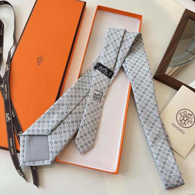 GRAVATAS HERMES  DE SEDA  OUT OF THE BOX  CAVALO, FERRADURA E ESTRIBO