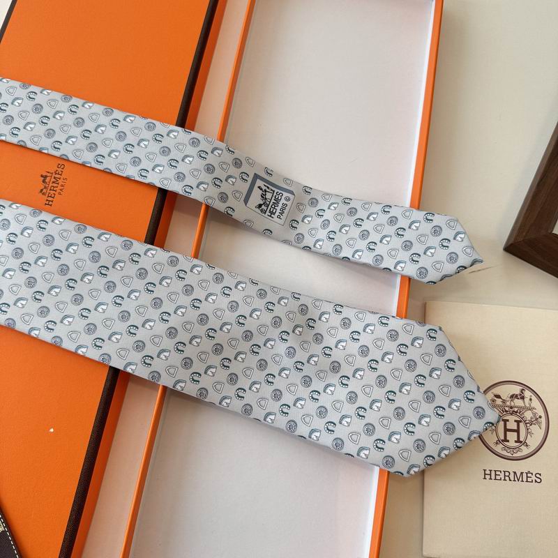 GRAVATAS HERMES  DE SEDA  OUT OF THE BOX  CAVALO, FERRADURA E ESTRIBO