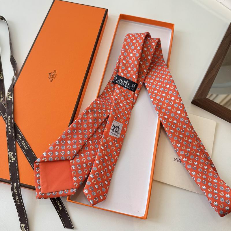 GRAVATAS HERMES  DE SEDA  OUT OF THE BOX  CAVALO, FERRADURA E ESTRIBO