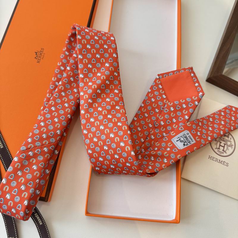 GRAVATAS HERMES  DE SEDA  OUT OF THE BOX  CAVALO, FERRADURA E ESTRIBO