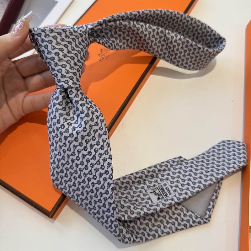 GRAVATAS HERMES  DE SEDA  GLÉNAN ZIG ZAG