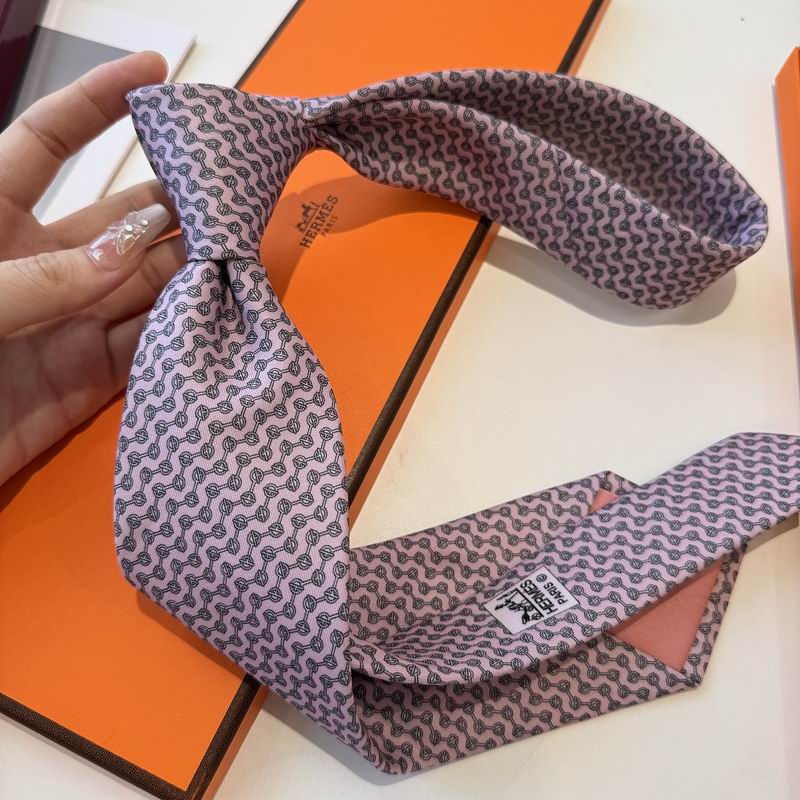 GRAVATAS HERMES  DE SEDA  GLÉNAN ZIG ZAG