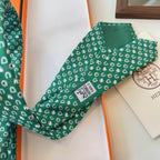 GRAVATAS HERMES  DE SEDA  OUT OF THE BOX  CAVALO, FERRADURA E ESTRIBO