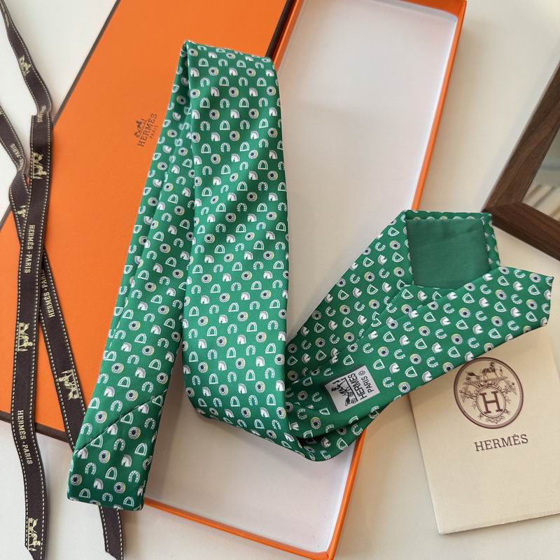 GRAVATAS HERMES  DE SEDA  OUT OF THE BOX  CAVALO, FERRADURA E ESTRIBO