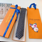 GRAVATAS LOUIS VUITTON DE SEDA COM ESTAMPA DE LISTRAS DIAGONAIS