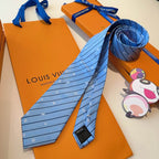 GRAVATAS LOUIS VUITTON DE SEDA COM ESTAMPA DE LISTRAS DIAGONAIS