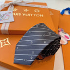 GRAVATAS LOUIS VUITTON DE SEDA COM ESTAMPA DE LISTRAS DIAGONAIS