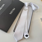 GRAVATA PRADA SLIM DE RE-NYLON