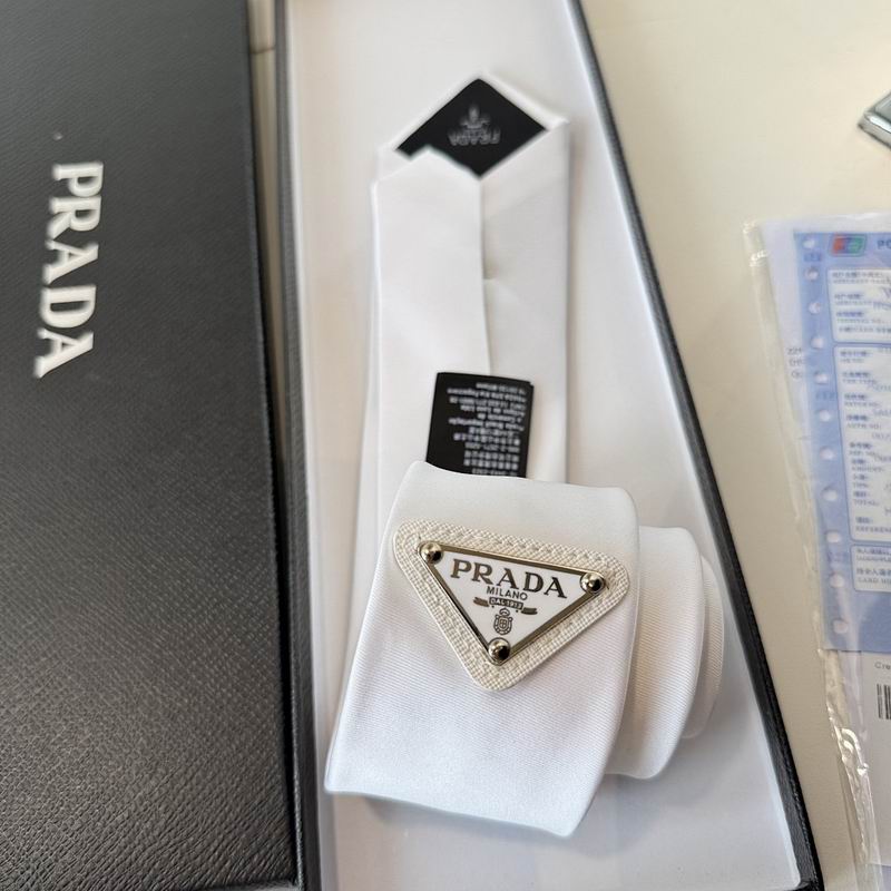 GRAVATA PRADA SLIM DE RE-NYLON