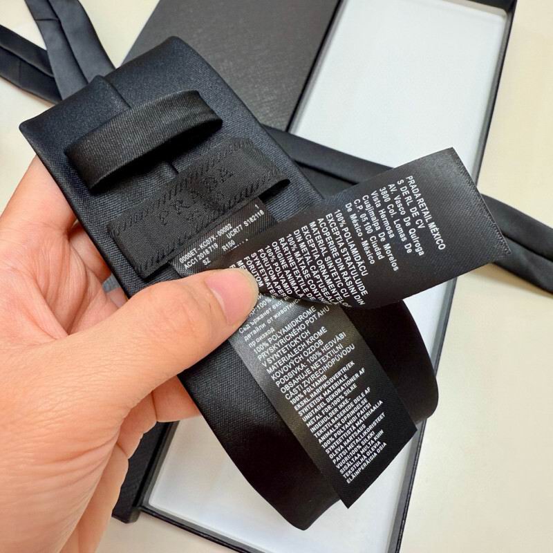 GRAVATA PRADA SLIM DE RE-NYLON TIE