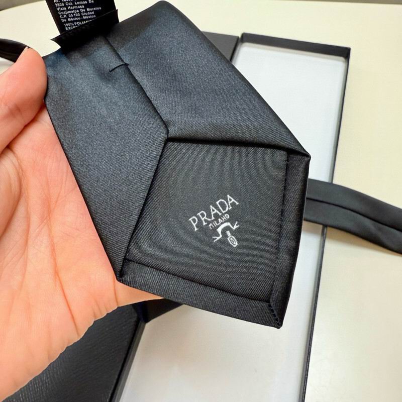 GRAVATA PRADA SLIM DE RE-NYLON TIE