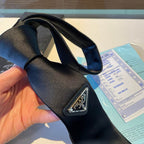 GRAVATA PRADA SLIM DE RE-NYLON
