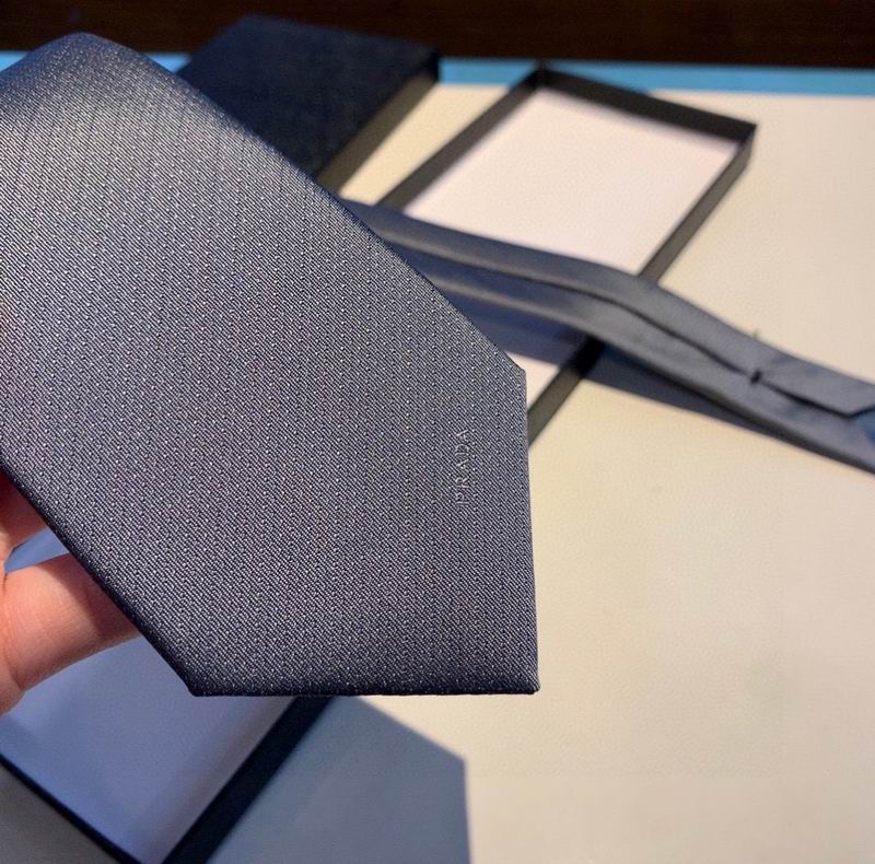 GRAVATA PRADA DE SEDA AVETINADA SILK SATIN TIE