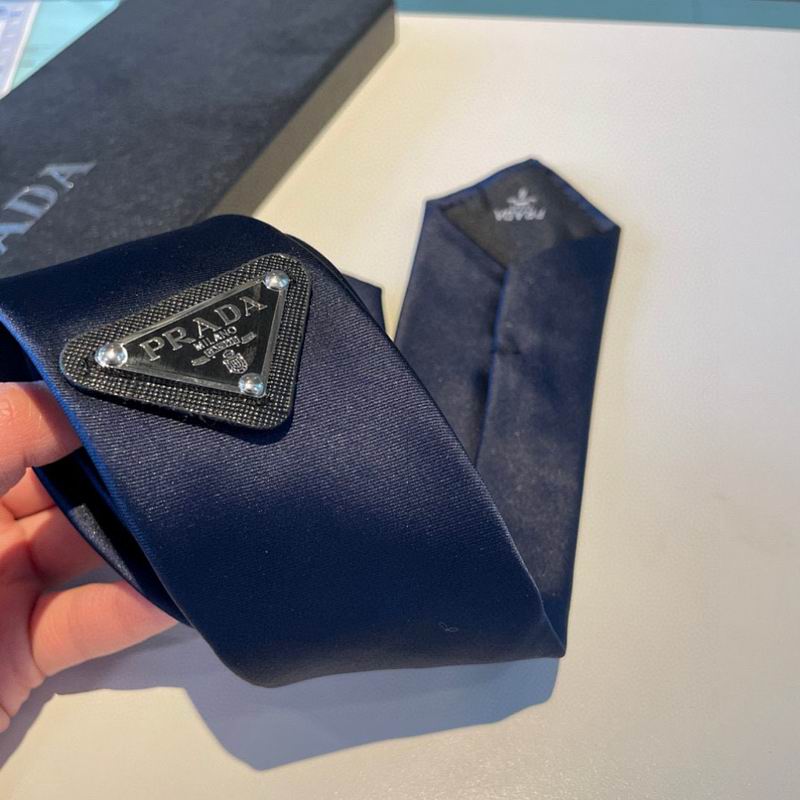 GRAVATA PRADA SLIM DE RE-NYLON