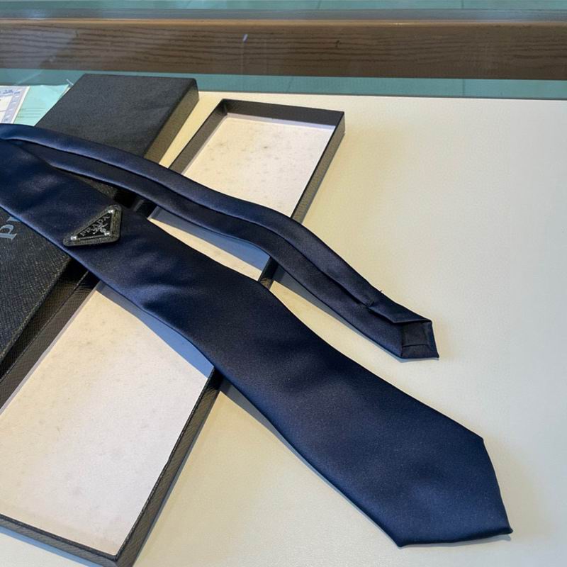 GRAVATA PRADA SLIM DE RE-NYLON