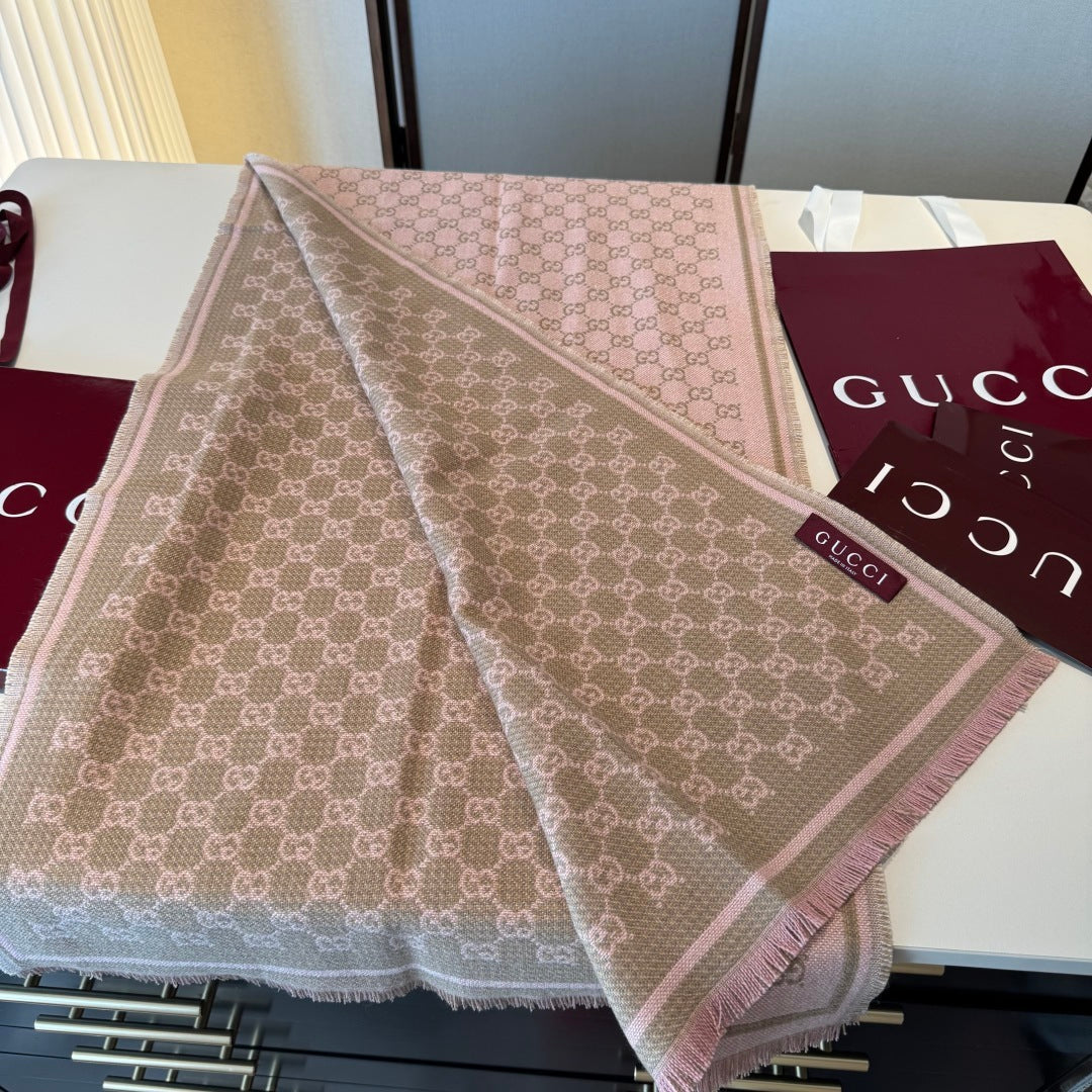Cachecol Gucci De Lã Cor Rosa Claro / Marrom Claro
