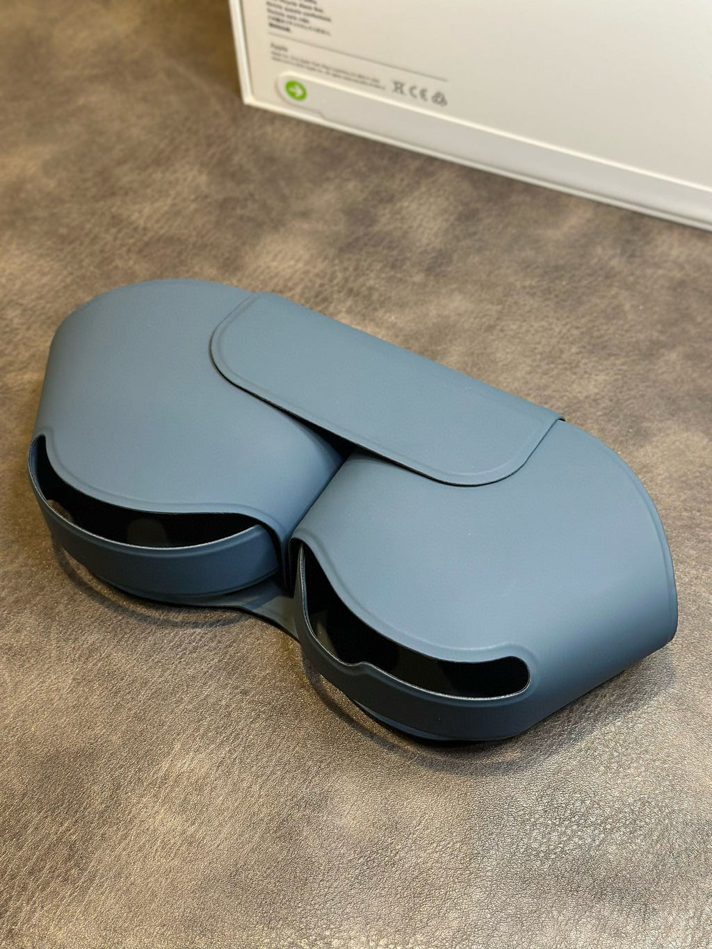 Apple AirPods Max Blue