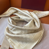 Lenço Gucci Quadrado de Seda Cor Off-white / Creme Perolado