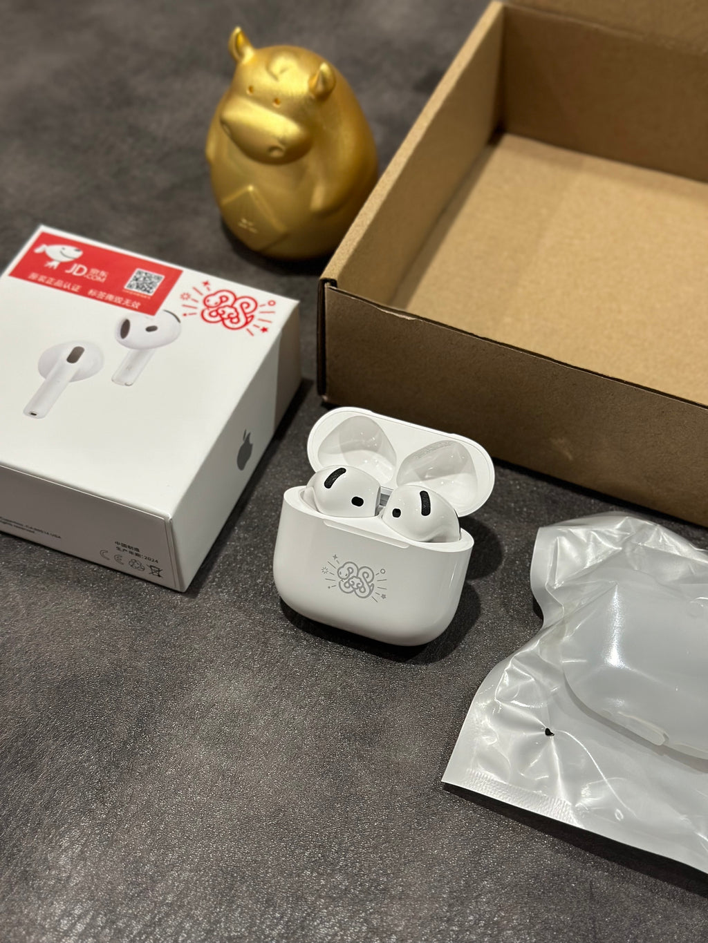 Apple AirPods 4 Edição ANC com Redução de Ruído