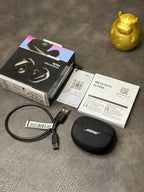 Fones de ouvido Bose Ultra Ear Clip Open na edição Poison