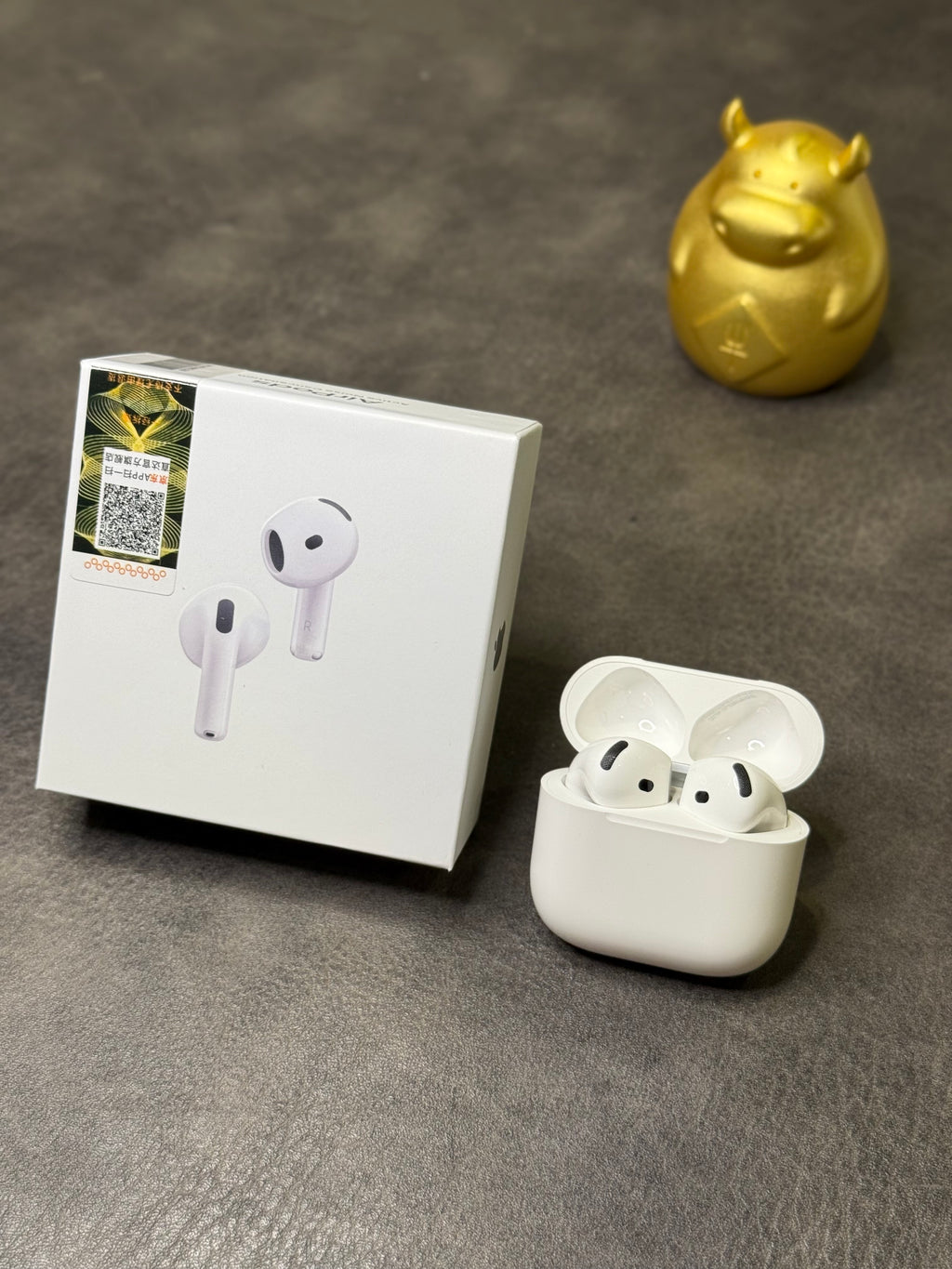 Apple AirPods 4 com redução de ruído ANC