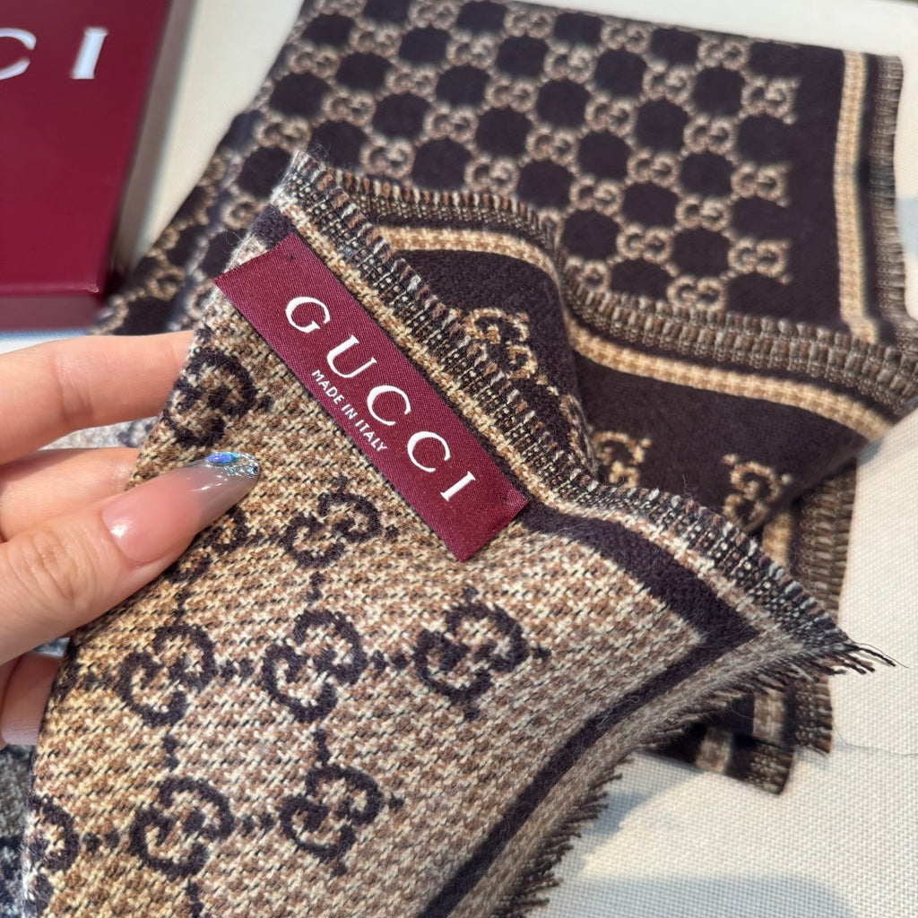 Cachecol Gucci De Lã Cor Marrom Escuro / Bege