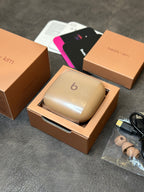 Beats Fit Pro x Kim com pop-up