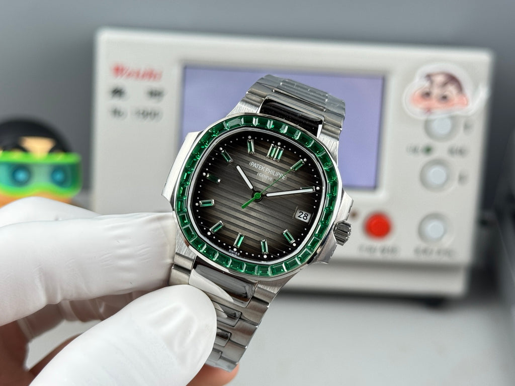 Relógio Feminino Patek Philippe Nautilus 5711